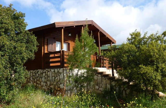 Mountain Breeze Lodge & Resort