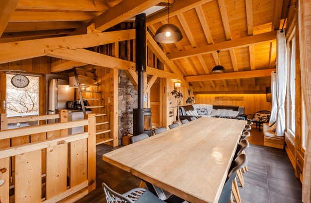 Mountain chalet for up to 12 people with spa and sauna