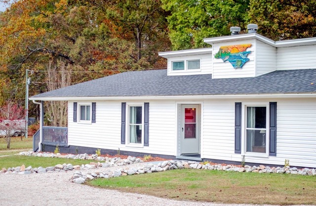 Mountain Vibes - Pleasant Serene Private Townhome