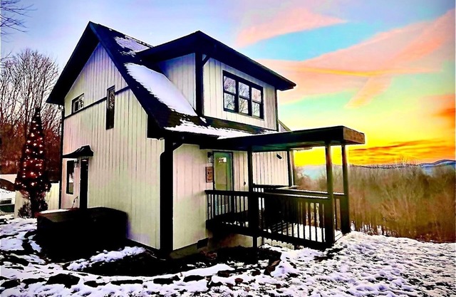 Mountain View Cottage, Hottub, Private pool, Jacuzzi