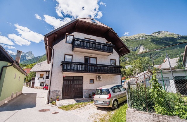 Mountain View Haven Apartments - One Bedroom Apartment