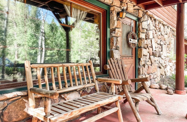 Mountainside Cabin Peaceful Near hiking trailsn