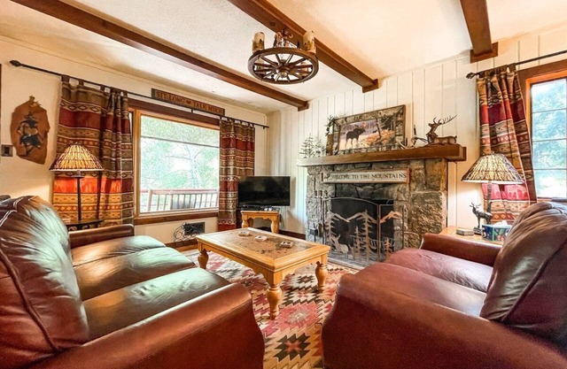 Mountainside Cabin | peaceful | near hiking trails