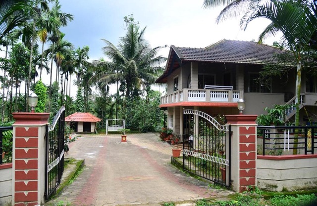 Mourya Homestay - 2BH, Estate, Balcony