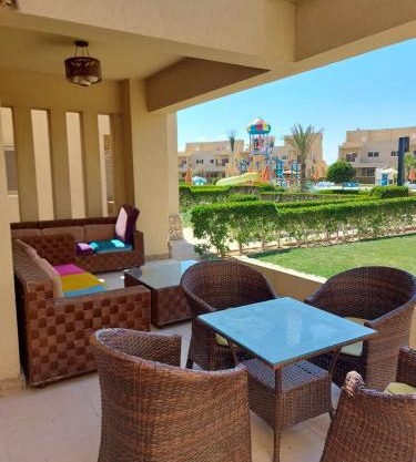 Mousa Coast aquapark view chalet with garden-families only
