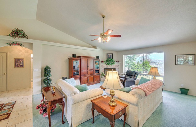 Moyie Springs Home w/Views, Near Kootenay River!