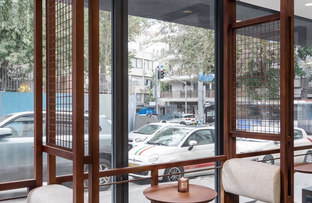 Mulan TLV Hotel
