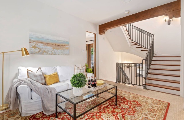 Multi-Level Downtown Luxury Home with Hot Tub!