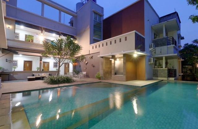 Mutiara Suites