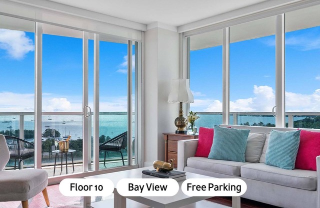 MVR - Live Like Royalty Above Biscayne Bay