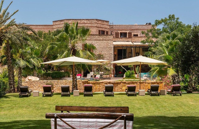 My Rental Homes - Le Jardin Mogador private pool large garden with lake
