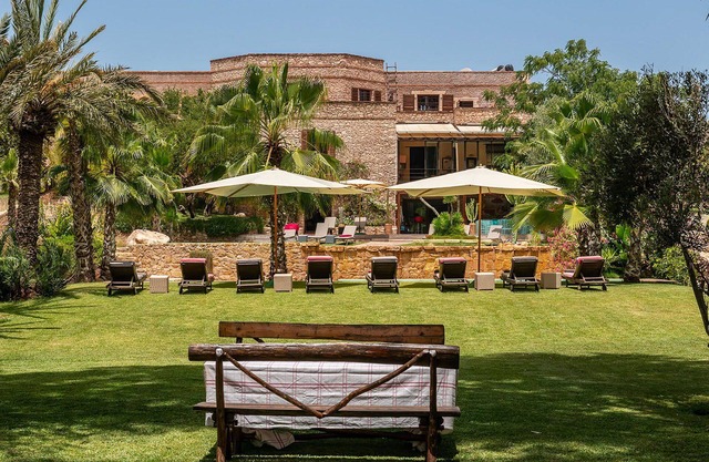 My Rental Homes - Le Jardin Mogador private pool large garden with lake