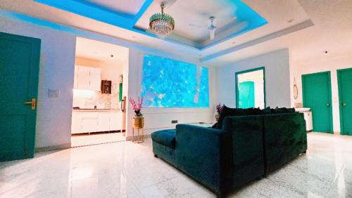 Mykonos Sky Penthouse Rooftop Pool 150" Cinema