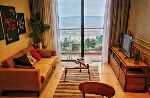 Myreen's Suite @ Timurbay Beachfront Residence