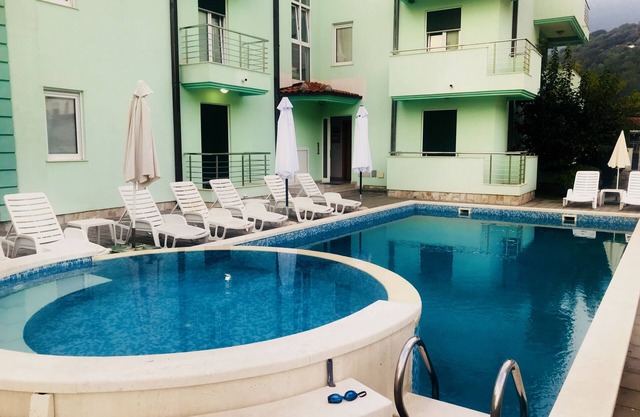 N&S (Vinograd), One bedroom apartment with pool on the site