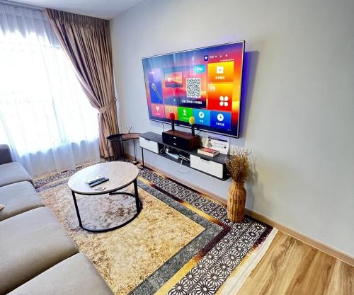 N2 Big TV Karaoke kids play Room duplex unit 8 pax