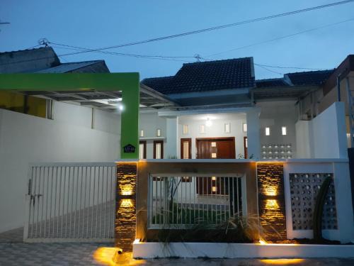 nadien home stay Banyuwangi