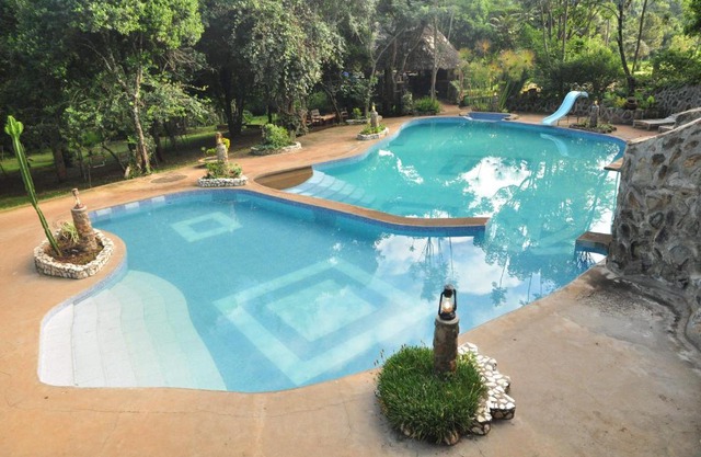 Naiberi River Campsite & Resort