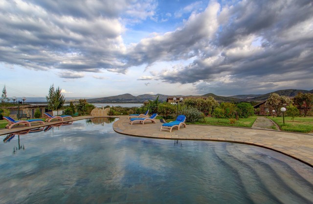 Naivasha Kongoni Lodge - Lakefront Getaway