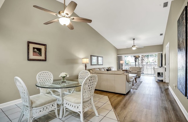 Naples 2/2 Updated Waterfront Condo in Falling Waters Rosewood Community