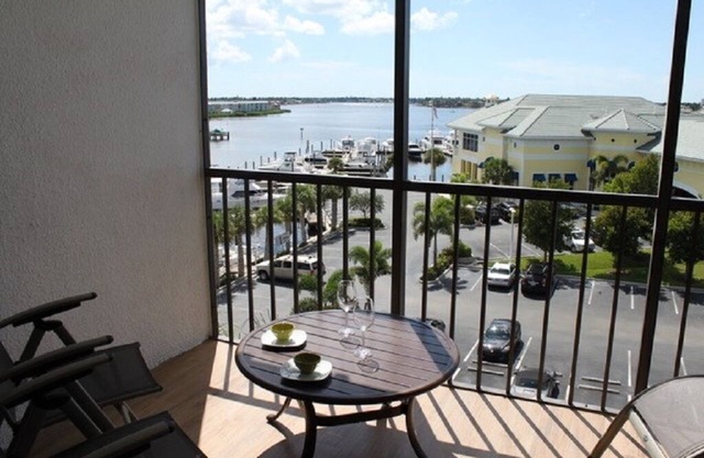 Naples Bay: Views, Views and more Views!