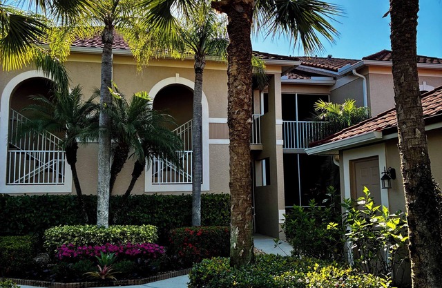 Naples Beach , Golf and Country Club Naples Florida