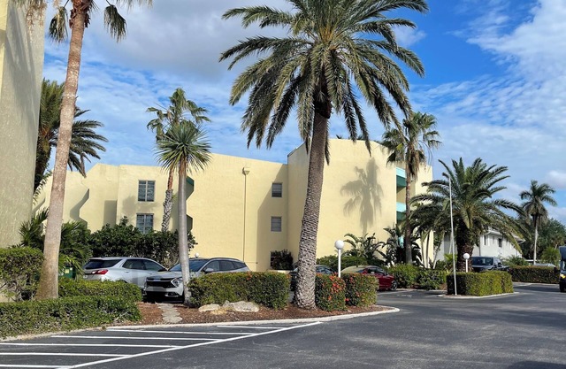 Naples Florida two bedroom Condo