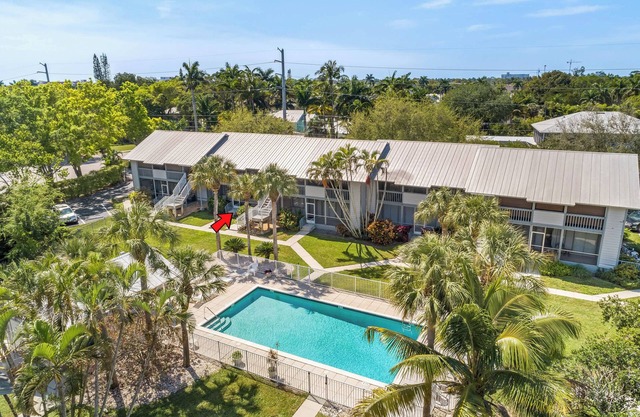 Naples Paradise Pool/1Mile to beach/DT/Shopping/0,5mile Pickleball court