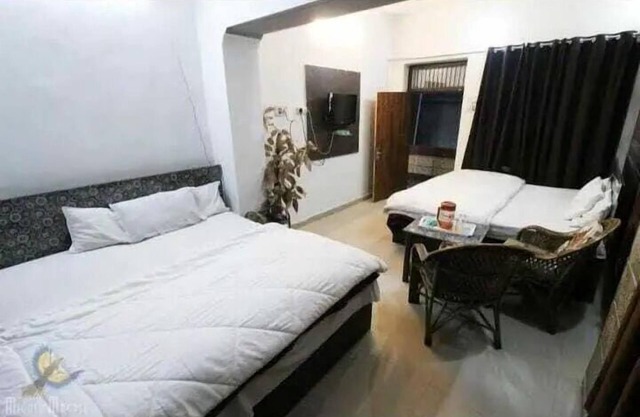 Narayani Guest House By GRB