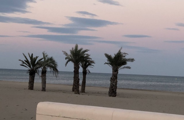 NARBONNE PLAGE T2 apartment of 40 M2 on the edge of the beach equipped with wifi