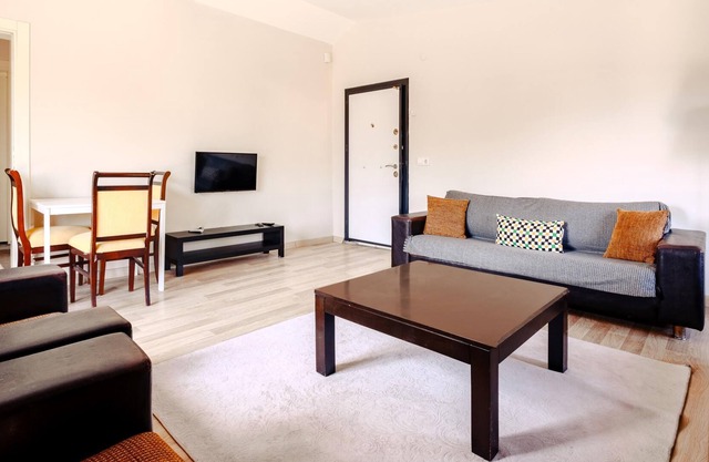 Nature View Flat w Terrace 5 min to Beach in Kemer