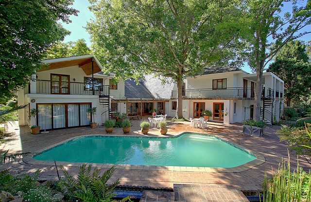 Natures Valley Villa; 9BR/7.5BA, 3 Master Bedrooms, 2 Kitchens, Pool House