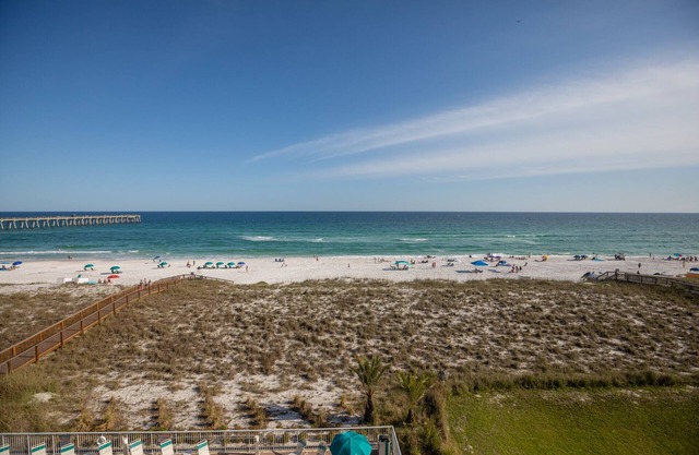 Navarre's best views from this Regency end unit