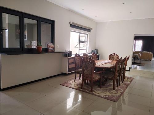 Ndechi Home