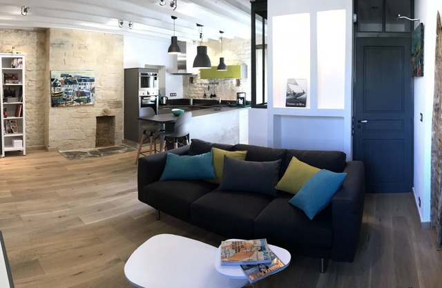 N°2 - Charming apartment in the Maison des Evêques - Floor 2