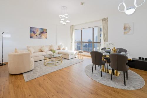 Near Beach Luxurious 2-Bedroom in JBR