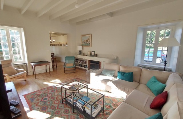 Near cost, between St-Quay and Paimpol, comfortable family house with garden