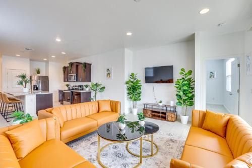 Near Downtown and Hiking Home in Phoenix Suburbs!