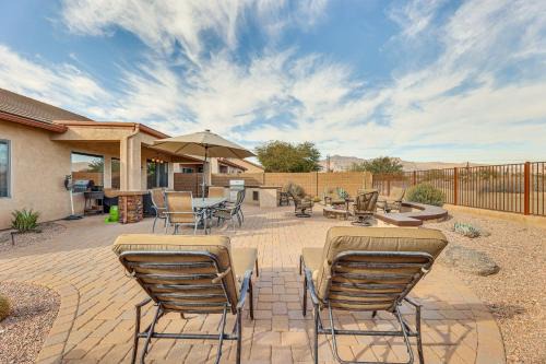 Near Hiking and Golf Gold Canyon Home with Fire Pit!