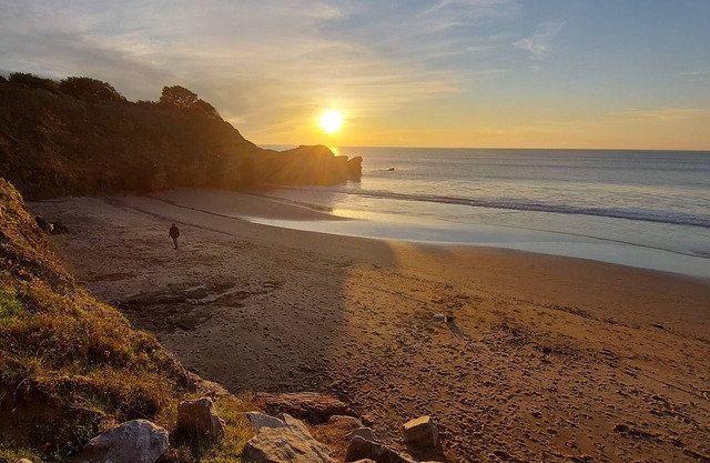 Near Pornic. 3 BEDROOMS THARON PLAGE 44