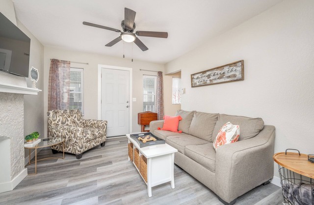 Nearby Downtown! Stacked W&D + Pullout Sofa