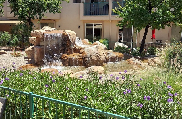 Nearby golf course, restaurants, shopping, hospitals, and freeway access!