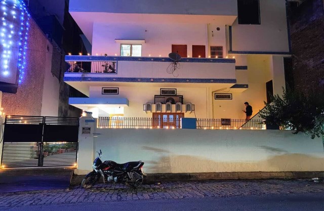 Neehan Homestay - 1.5 kms from river Ganges