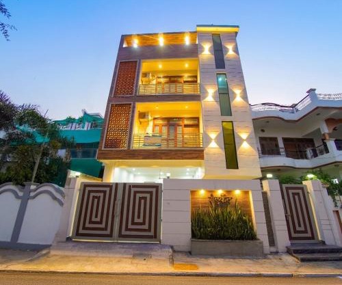 Neelkanth - 2-BHK Flat Near BHU