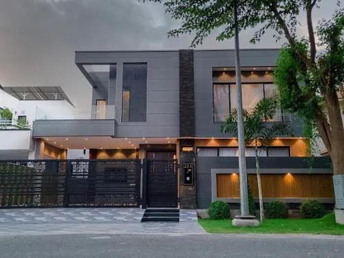 Neelupalai Luxury Hotel