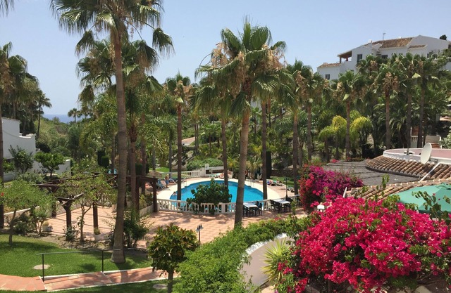 Nerja, Pueblo Villa, 2 bedrooms on the beautiful Oasis de Capistrano