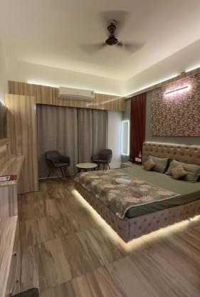 Nest & Nook
