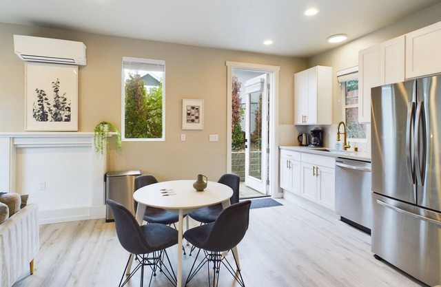New 2 bed house near Seattle Downtown