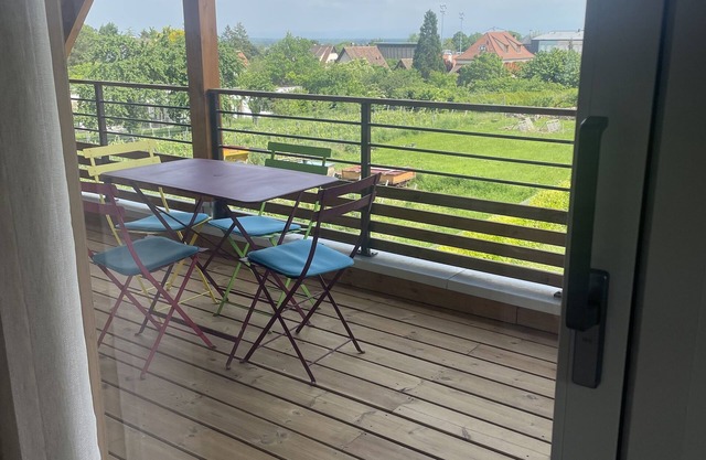 New: 2-bedroom apartment in luxury residence.