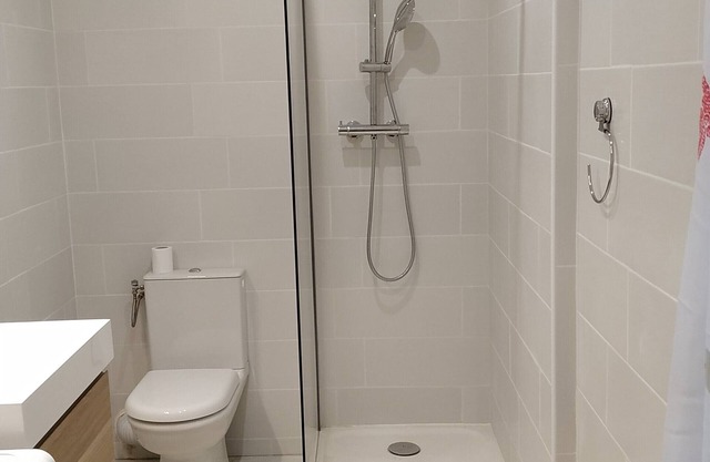 New air-conditioned, fully-equipped studio (n. 3)
